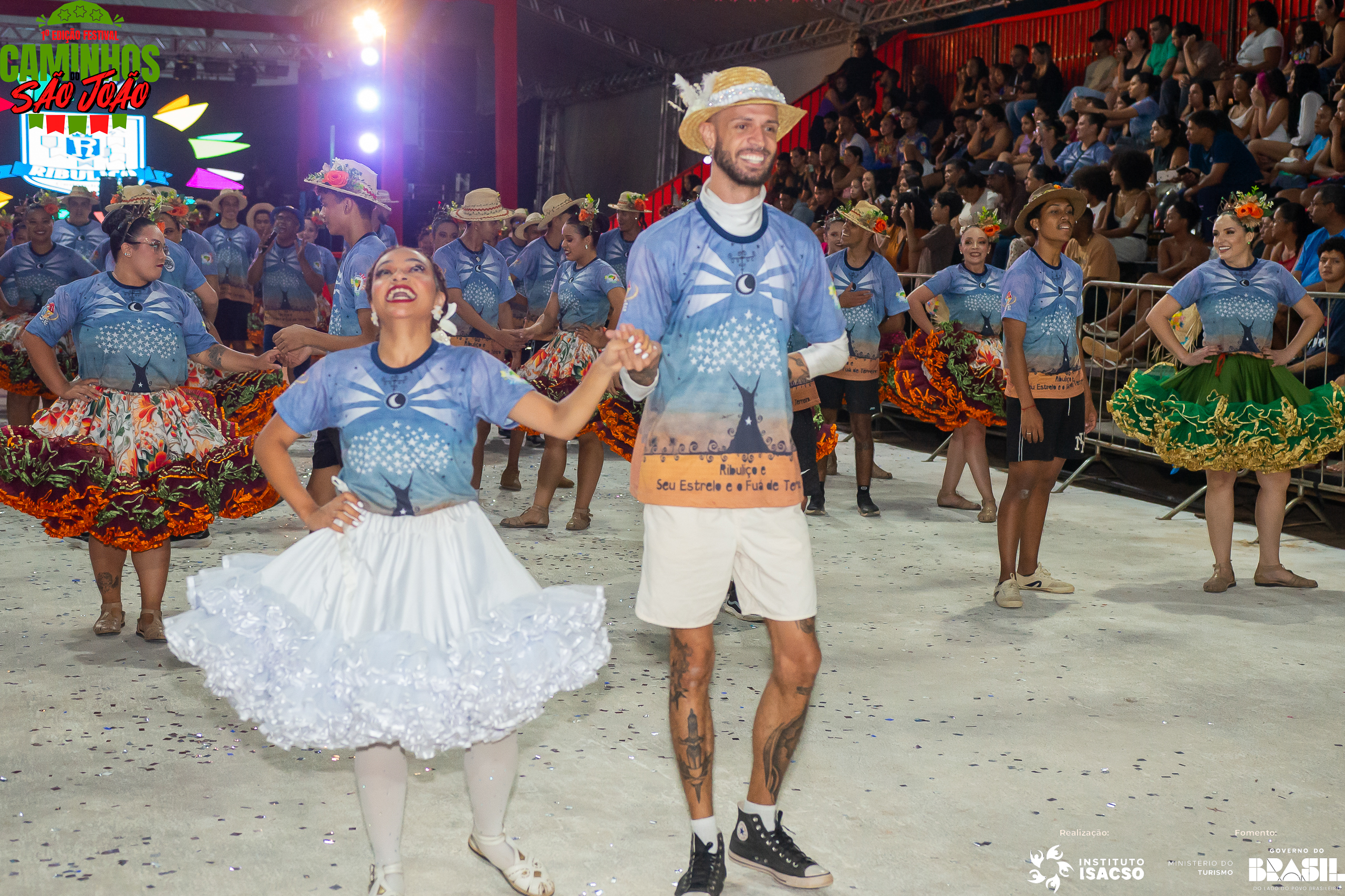 Momento de apresentação no Esquenta São João